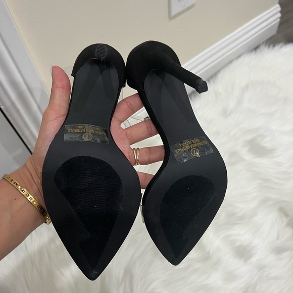 🖤🖤BLACK SUEDE HEELS - Picture 15 of 16